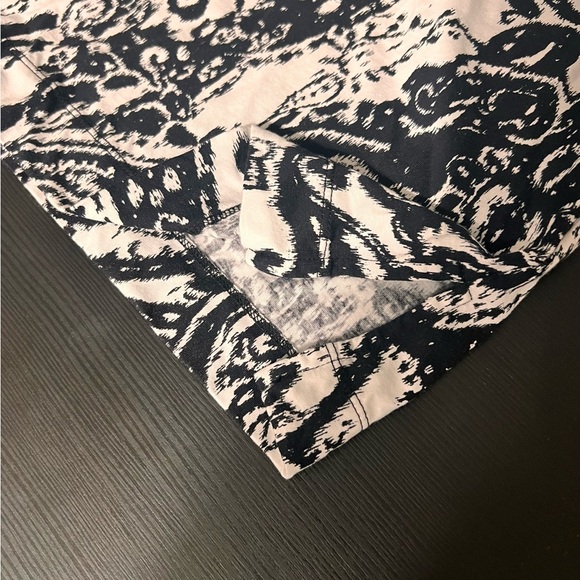 Lauren Ralph Lauren Shirt Womens Small Black White Paisley 3/4 Sleeve V-neck - Picture 5 of 7
